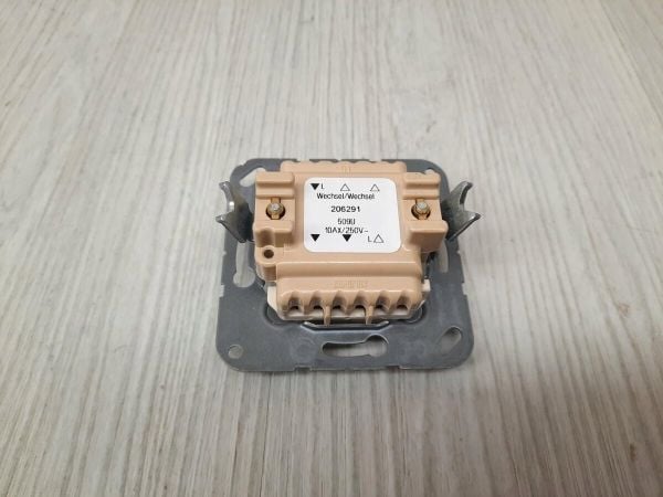 JUNG 509U, Muovi, Ruuviton, 1 kpl