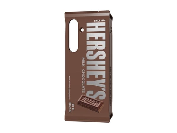 Samsung GP-FPS931SBB - Baksidedeksel for mobiltelefon - brun - Hershey's milk chocolate snack - for Galaxy S25
