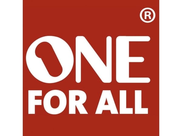 One For All DM4220, Klemmer, 10 kg, 33 cm (13"), 88,9 cm (35"), 100 x 100 mm, Sort
