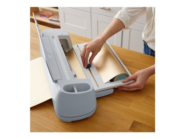 Cricut - Cutting machine roll feeder
