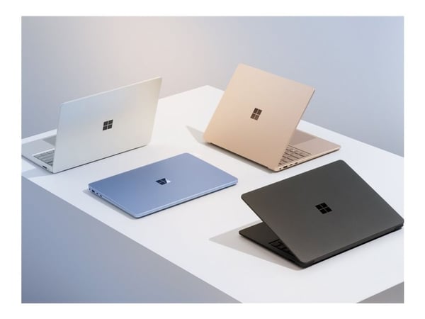 Microsoft Surface Laptop 7 Copilot+ PC, Snapdragon, 3,4 GHz, 35 cm (13.8"), 2304 x 1536 pikseliä, 16 GB, 256 GB
