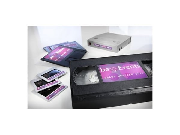 Avery Media Labels L4747 - Fjernbart adhesiv - 50 x 59 mm 375 stk (25 ark x 15) merkelapper