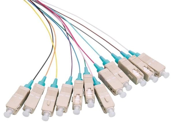 LOGON PROFESSIONAL LFP025 InfiniBand/Fiberoptisk kabel 2m SC Pigtail Farge Aqua, Ulike farger