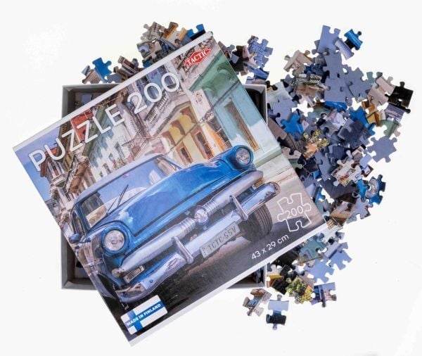 Tactic Puzzle Lovers Vintage Car in Havana 200 bitar