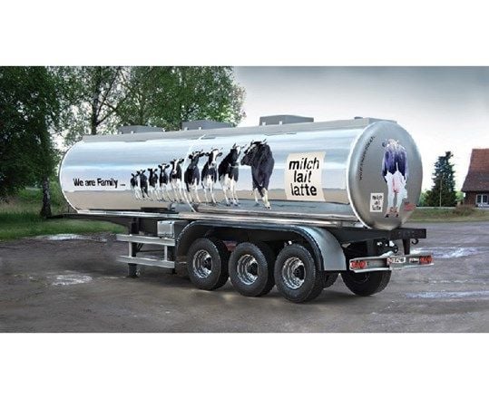 1:24 ''THE FAMILY'' TANK TRAILER 1:24 ''THE FAMILY'' TANK TRAILER