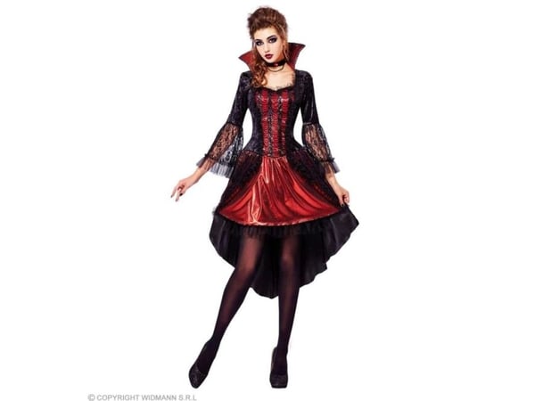 Vampyrinna i kostym