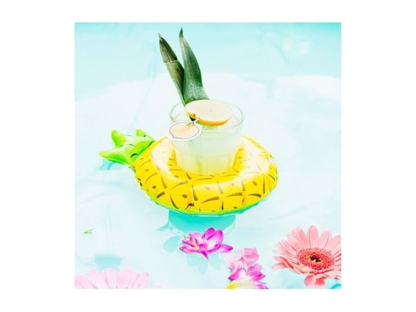 Oppustelig ananas kopholder