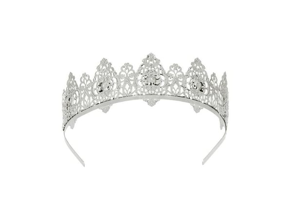 Diadem punaisilla kivillä