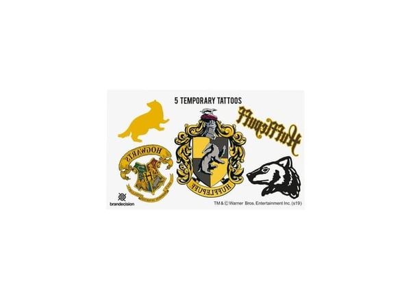 Hufflepuff keps med slipsar