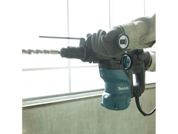 Makita HR3012FCJ