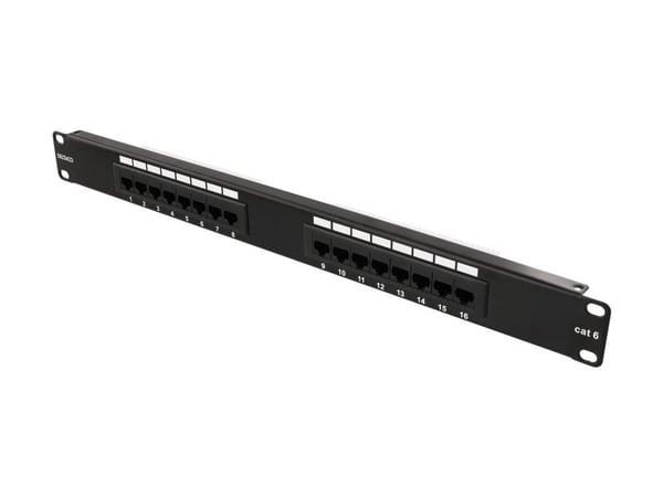 DELTACO PAN-102 - Koblingspanel - CAT 6 - UTP - svart - 1U - 19" - 16 porter