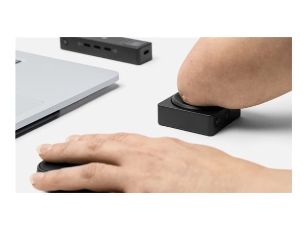 Microsoft Adaptive D-pad -painike, näppäimistö, Bluetooth/USB, musta, Microsoft Adaptive Hub, akku, sisäänrakennettu