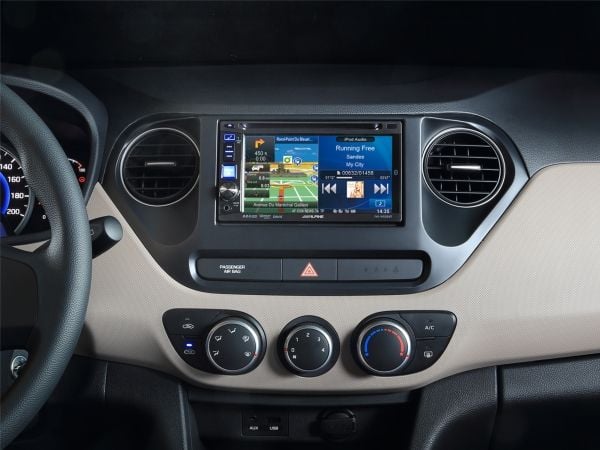 2-DIN radion runko Hyundai i10 11/2013-12/2019 musta
