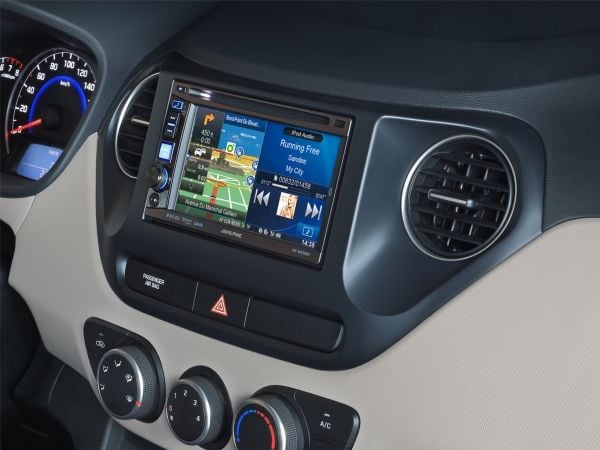 2-DIN radion runko Hyundai i10 11/2013-12/2019 musta