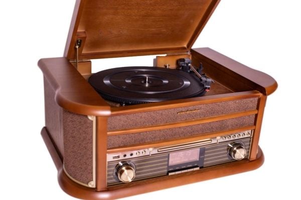 Soundmaster NR565DAB, Tre, 33,45,78 RPM, Rotasjon, DAB+, FM, CD, CD-RW, CD-R, Program, Tilfeldig, Repeter