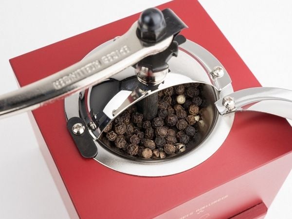 Peugeot Le moulin d’ olivier roellinger, Pepperkvern, Rød, Tre, Pepper, 130 mm