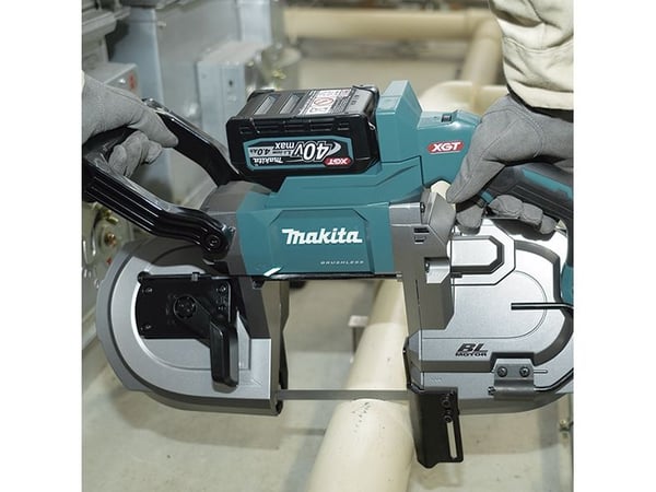 Makita PB002GZ