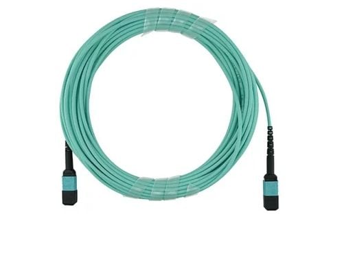 Optimale fiberoptiske tilkoblingerCorning-kompatibel G7575E4TPNDDU100F fiberoptisk trunk-kabel med MTP/UPC til MTP/UPC-tilkobling i 30 meters lengd...