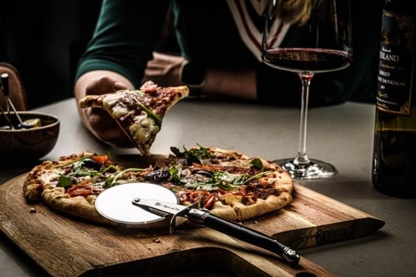 LAGUIOLE Pizzaskärare Black LAGUIOLE