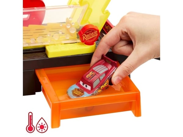 Disney Pixar Cars Disney and Pixar Cars Color Changers Race Ready Car Wash-lekesett og fargeendrende Lynet McQueen, 4 år, Plast, Flerfarget
