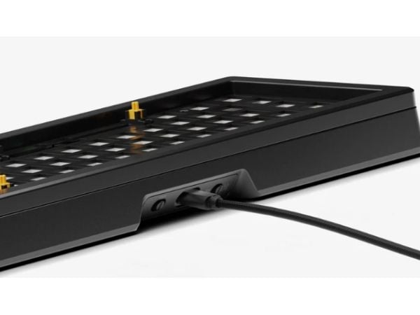 Glorious Gaming GMMK 3 PRO Barebones, 65%, Langallinen, USB, RGB LED, musta