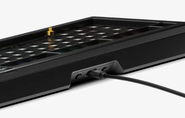 Glorious Gaming GMMK 3 PRO Barebones, 75%, Langallinen, USB, RGB LED, musta