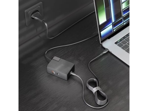 Vuelogic - USB-C &amp; USB-A GaN-laturi - 3-porttinen - 100 W PD - musta