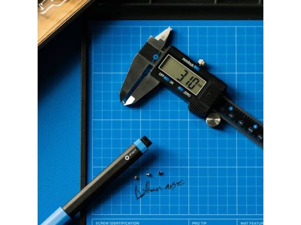 iFixit - Digital skyvelære - 150 mm / 6 in - stål