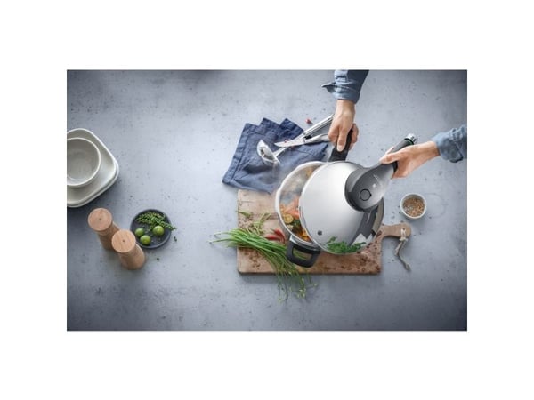 WMF Perfect Premium trykkoker 4,5 l, trykkoker 22 cm, polert Cromargan rustfritt stål, induksjon, tilberedningsnivåer 2, multifunksjonell kontrollk...