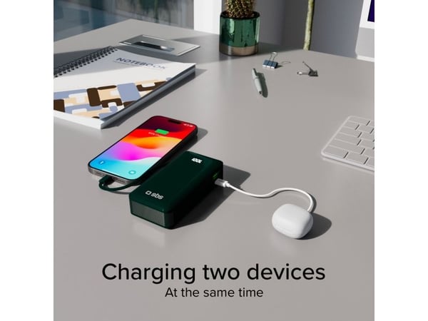 SBS TTBB10000LCDTTCD20G, 10000 mAh, adaptiv hurtiglading, strømforsyning, grønn