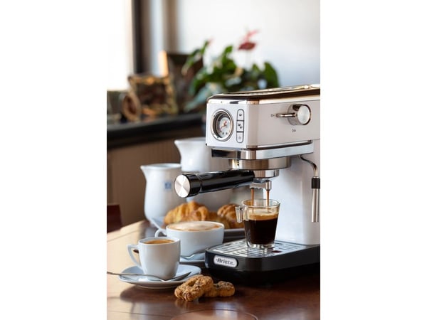 Ariete 1381/34, Espressomaskin, 1,1 l, Malt kaffe, Kaffe pute, 1300 W, Hvit