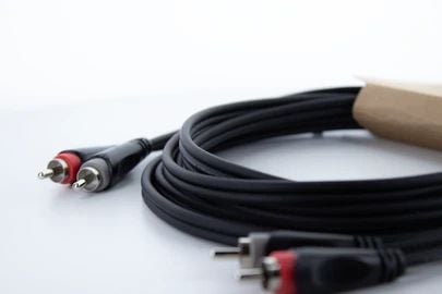 Cordial 14837, 2 x RCA, Hankjønn, 2 x RCA, Hankjønn, 3 m, Svart, Rød