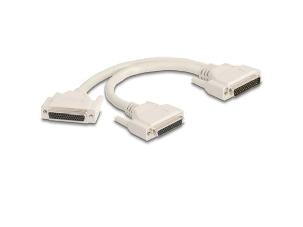 Delock - Seriell splitter - DB-44 (hann) til DB-44 (hunn) - 30 cm - tommelskruer - beige