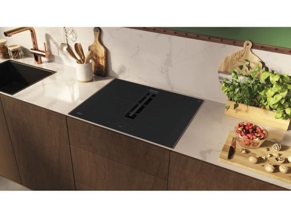Neff V57YHQ4C0 inbyggd induktionshäll med integrerad spisfläkt (utan ram)