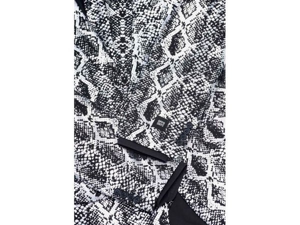 OppoSuit Silver Snake