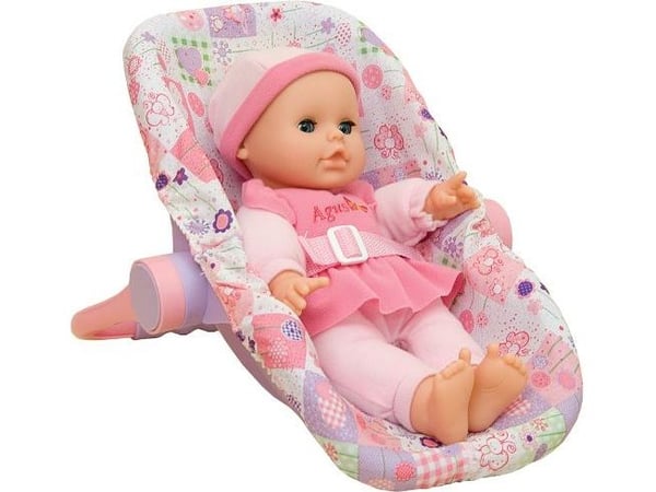 DROMADER 29 cm nukke, jossa on auton istuin