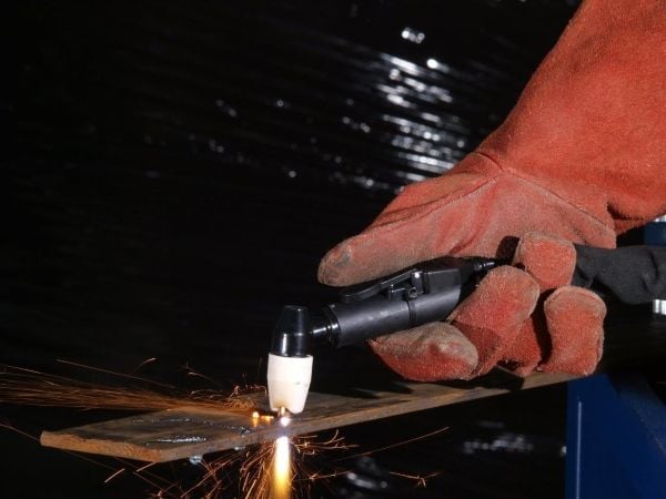 Dedra plasmaskjærer inverter 40A - DESPi40