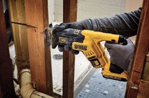 DeWALT DCS367P2, svart, gul, 2900 spm, 2,86 cm, 30 cm, 10 cm, 99 dB