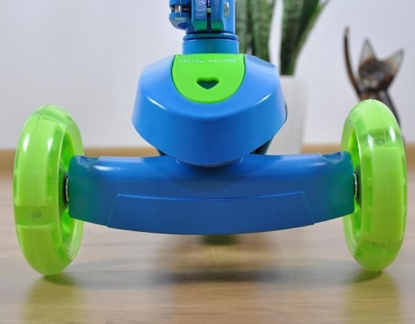 Milly Mally Magic skootteri lapsille, sinivihreä