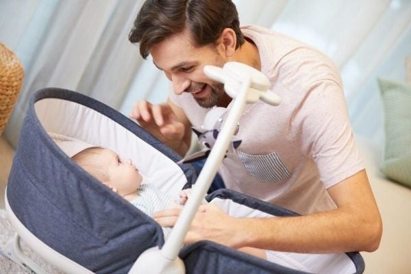 Tiny Love monikäyttöinen syöttötuoli ja keinutuoli 3in1 - denimi