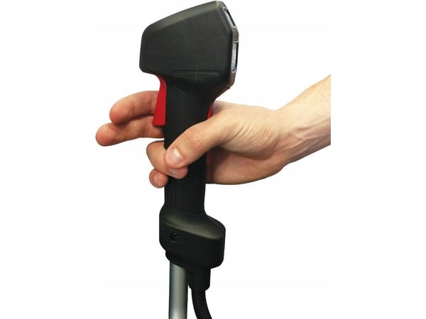Makita DUR368APT2 röjsåg 2×18V, 2-i-1 grästrimmer