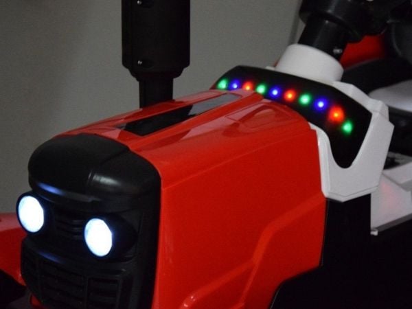 Jokomisiada traktor med tilhenger på batteri, lyser PA0234