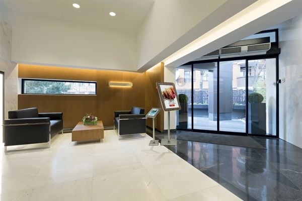 Securit® GLASS STAR Informationsdisplay 125 til 4xA4, valnød - komplet kit