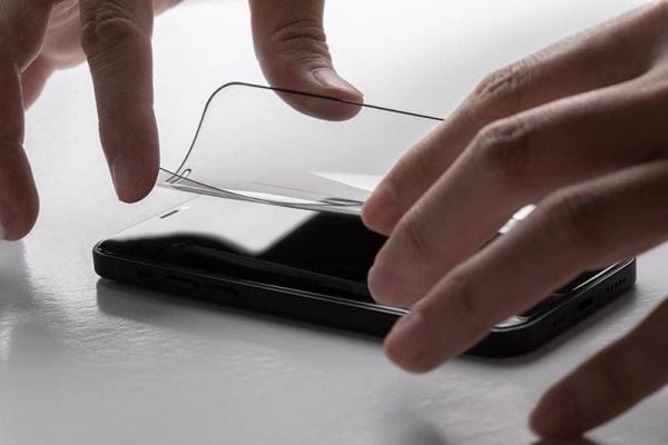 Moshi AirFoil Pro, Apple, iPhone 12 Pro Max, Ripebestandig, Sjokkresistent, Gjennomsiktig, 1 stykker