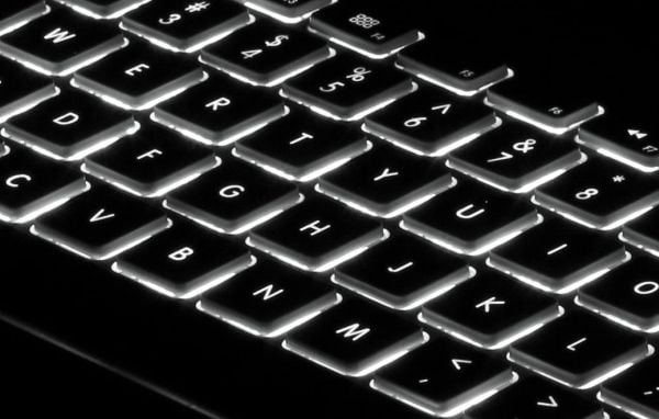 Matias RGB Backlit Wired Aluminum Tenkeyless - Tastatur - bakgrunnsbelyst - USB - USA - svart aluminium