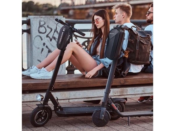 Wozinsky vattentät styckväska till scooter 2L svart (WSB3BK)