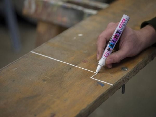 BRUYNZEEL SAKURA Paint Marker Oil 2,0 mm Medium 50 White