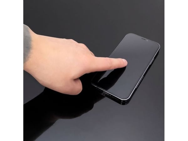 Wozinsky 2x supervahva Full Glue koko näytön karkaistu lasi, jossa Case Friendly kehys iPhone 14, iPhone 13 Pro / iPhone 13 musta