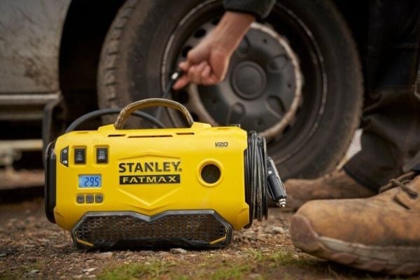 STANLEY kompressor V20 SFMCE520B 3 strømkilder
