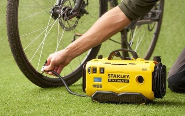 STANLEY kompressor V20 SFMCE520B 3 strømkilder